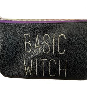 SELF CHARGING WRISTLET